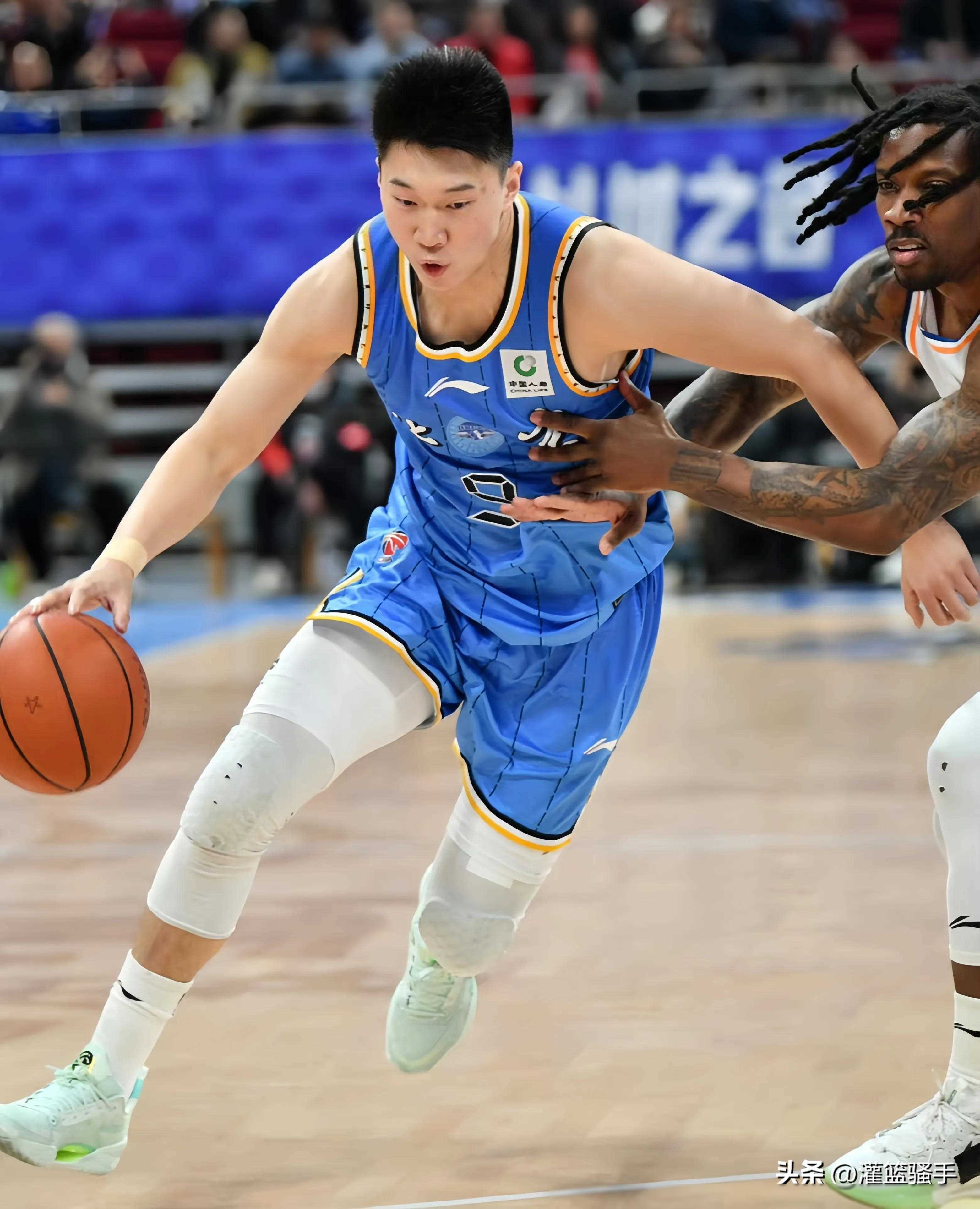 雷速体育今晚底特律活塞备战CBA季后赛，主帅复盘细节曝光，悬念犹存，球探报告显示潜力的简单介绍