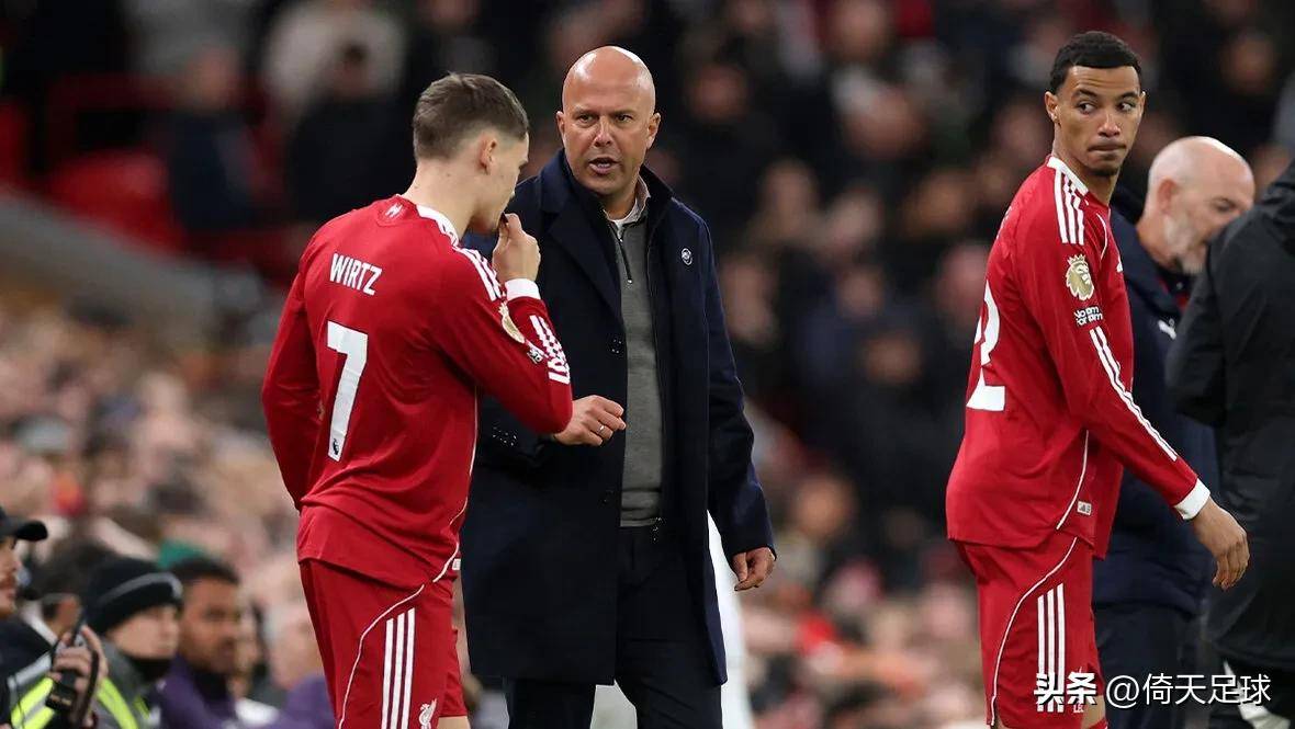 雷速体育包含欧冠今晨走向成谜，法兰克福扳平良机，目标明确，更衣室氛围转暖的词条